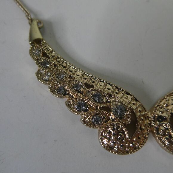 Avon NRT Gold Tone Heavenly Wings Faith Rhinestone Sparkly Necklace adjustable - Picture 3 of 8